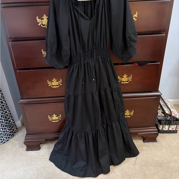 entro Dresses & Skirts - Entro Black Maxi Dress